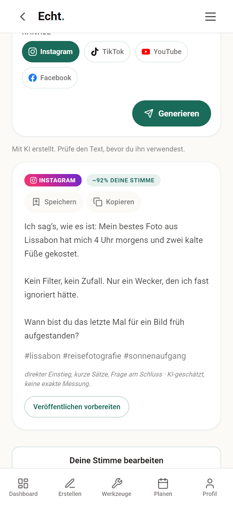 ECHTAPP auf dem Handy: fertiger Instagram-Beitrag in Lenas Ton mit Hashtags, etwa 92 Prozent deine Stimme.